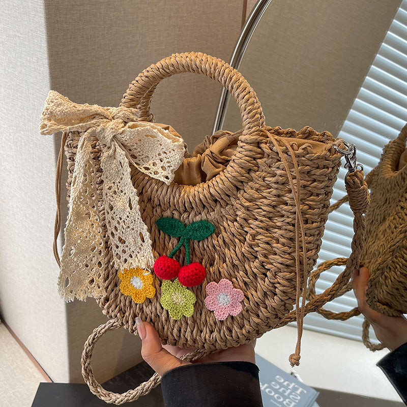 Handgefertigte Blumenakzent-Stroh-Handtasche