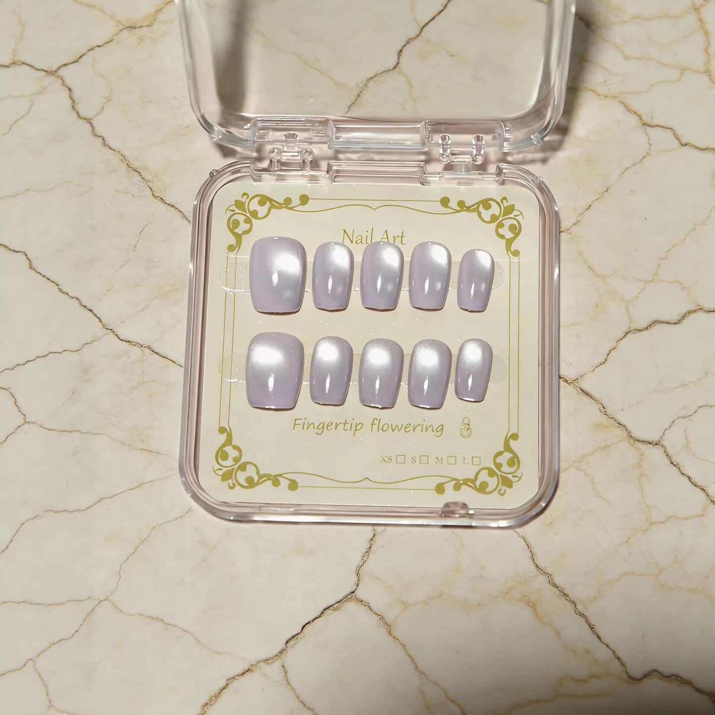 Elegantes Glänzendes Aufklebenägel-Set Brehn