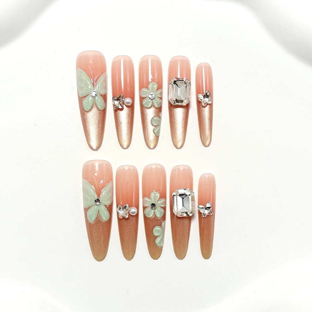 Kunstvolle Nail Art Design Brehn