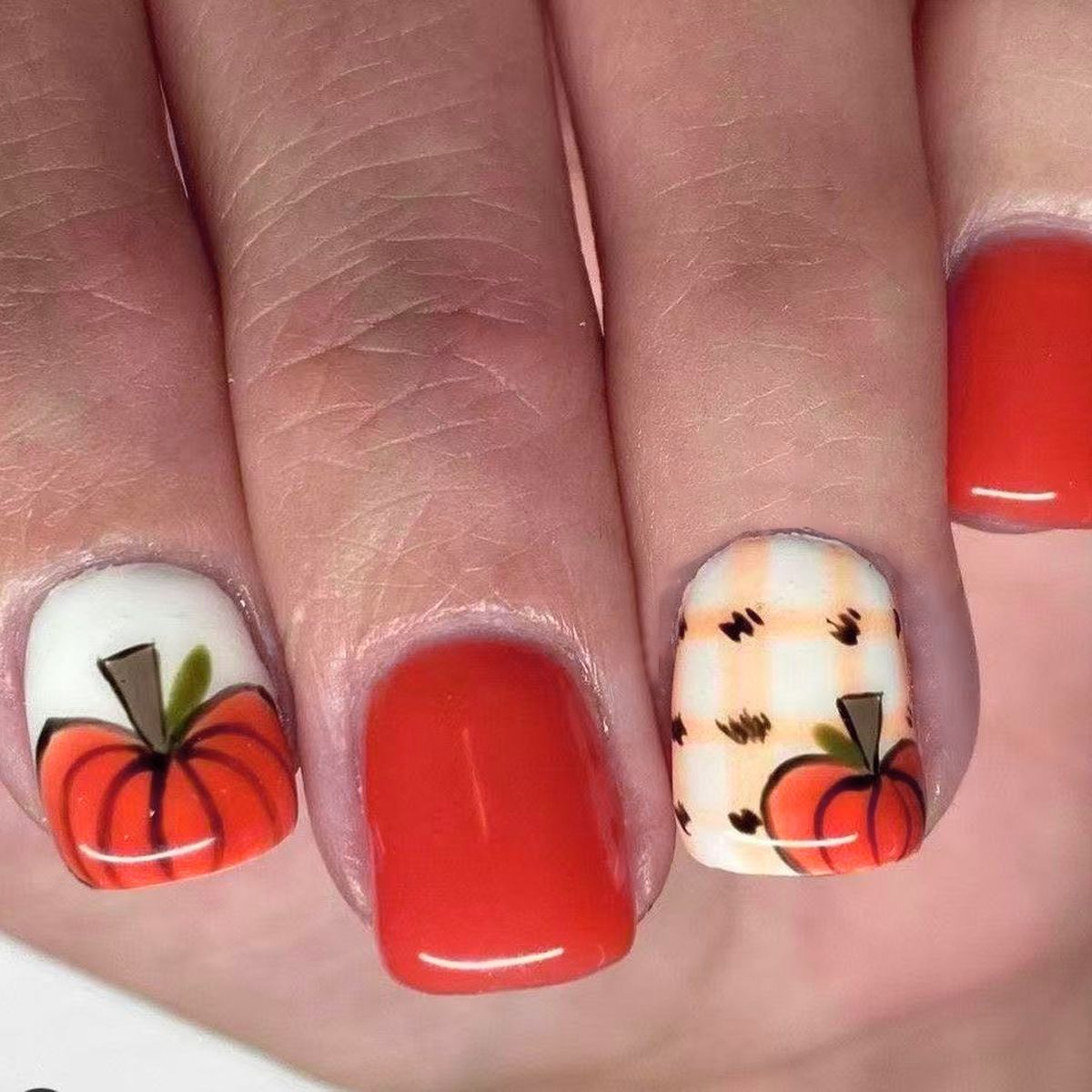 Festliche herbstliche Nagelkunst Brehn