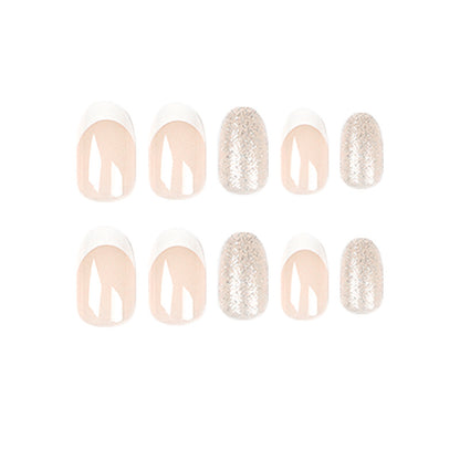 Kunstvolle Nagelverlängerungen mit elegantem French-Tip Brehn