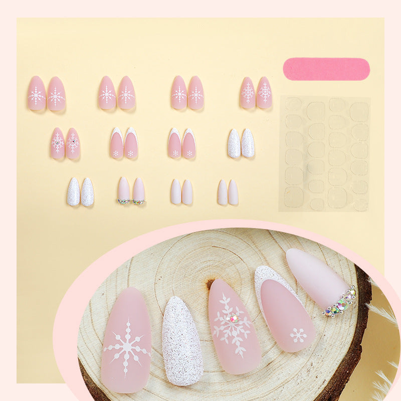 Elegantes Press-On-Nagelset mit Winter-Schneeflocken-Designs Brehn