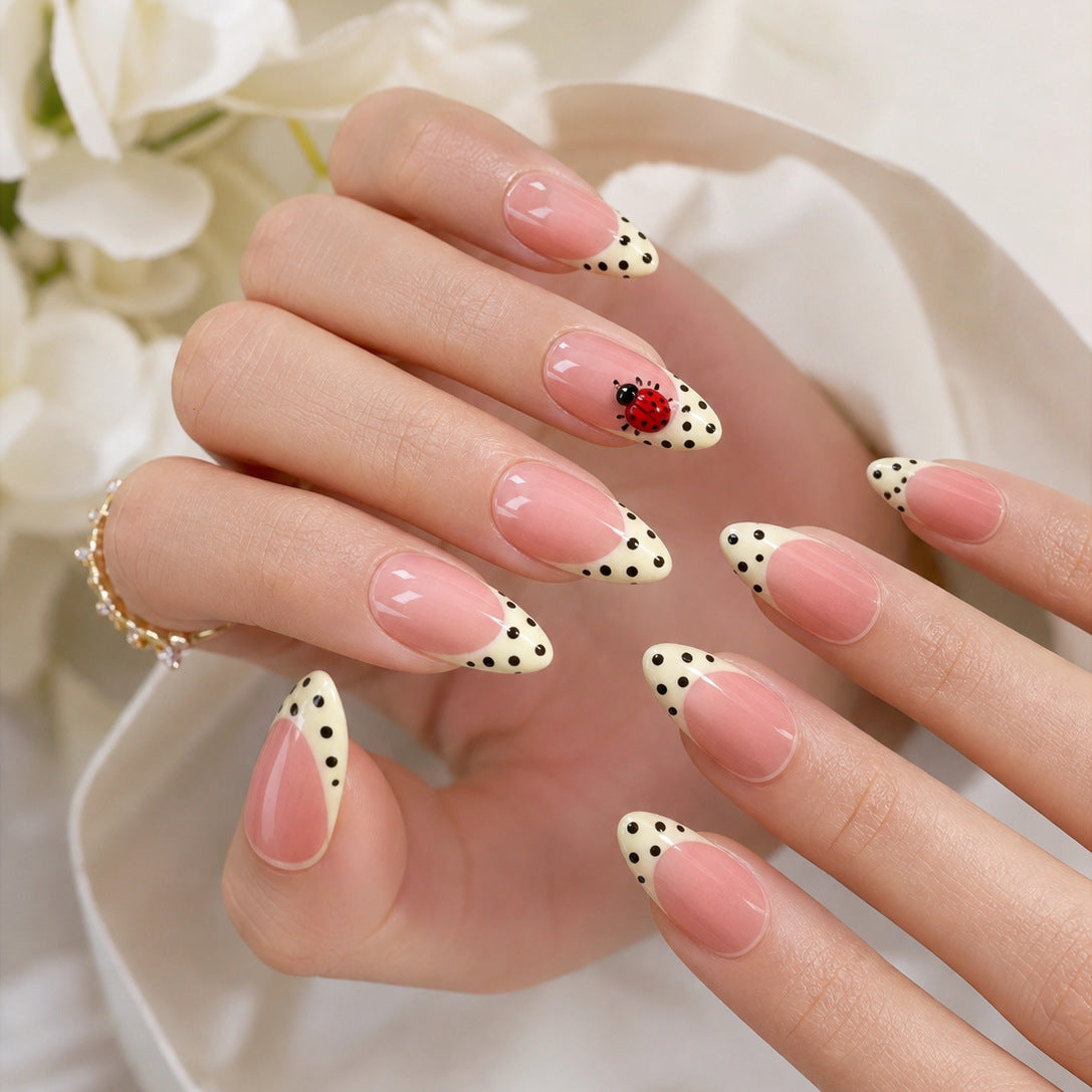 Chic Spitzige Press-On Nail Set Brehn