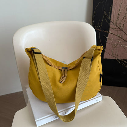 Bequeme lockere Schultertasche