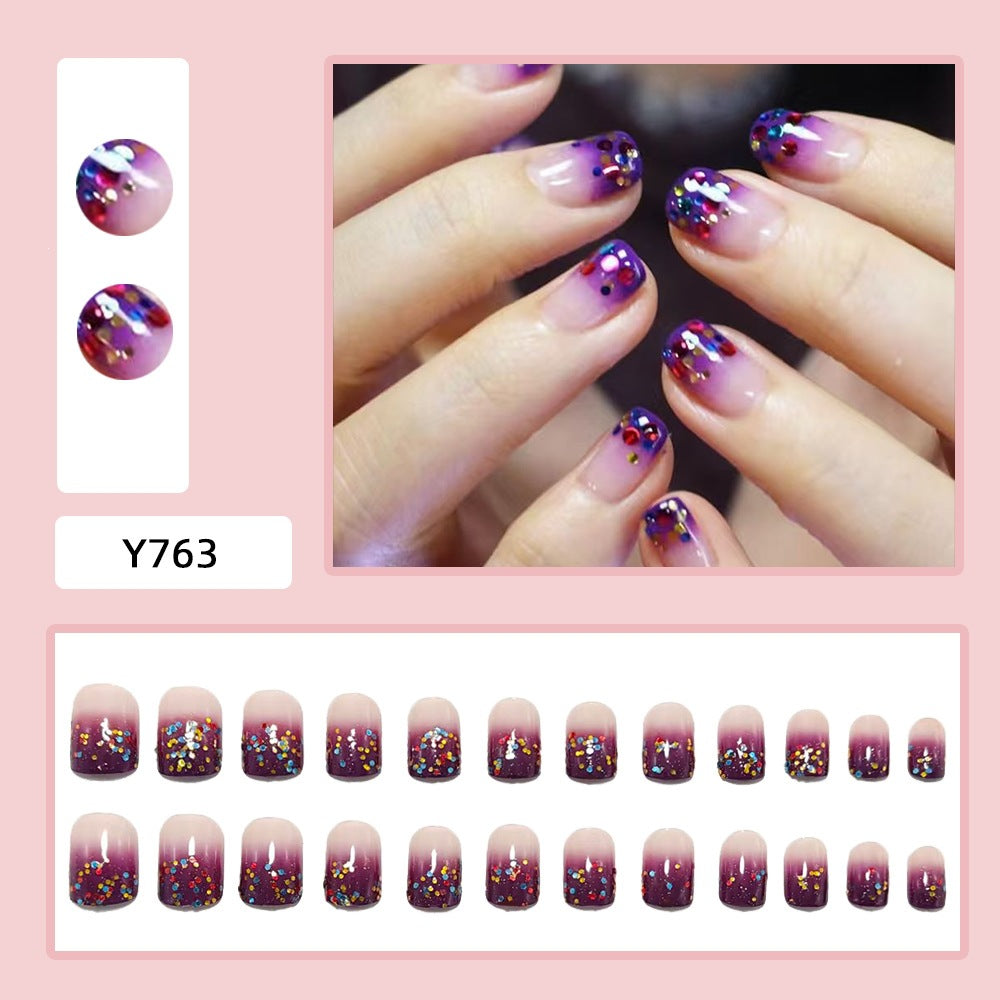 Kunstnägel mit Glamourösem Glitzer-Design Brehn