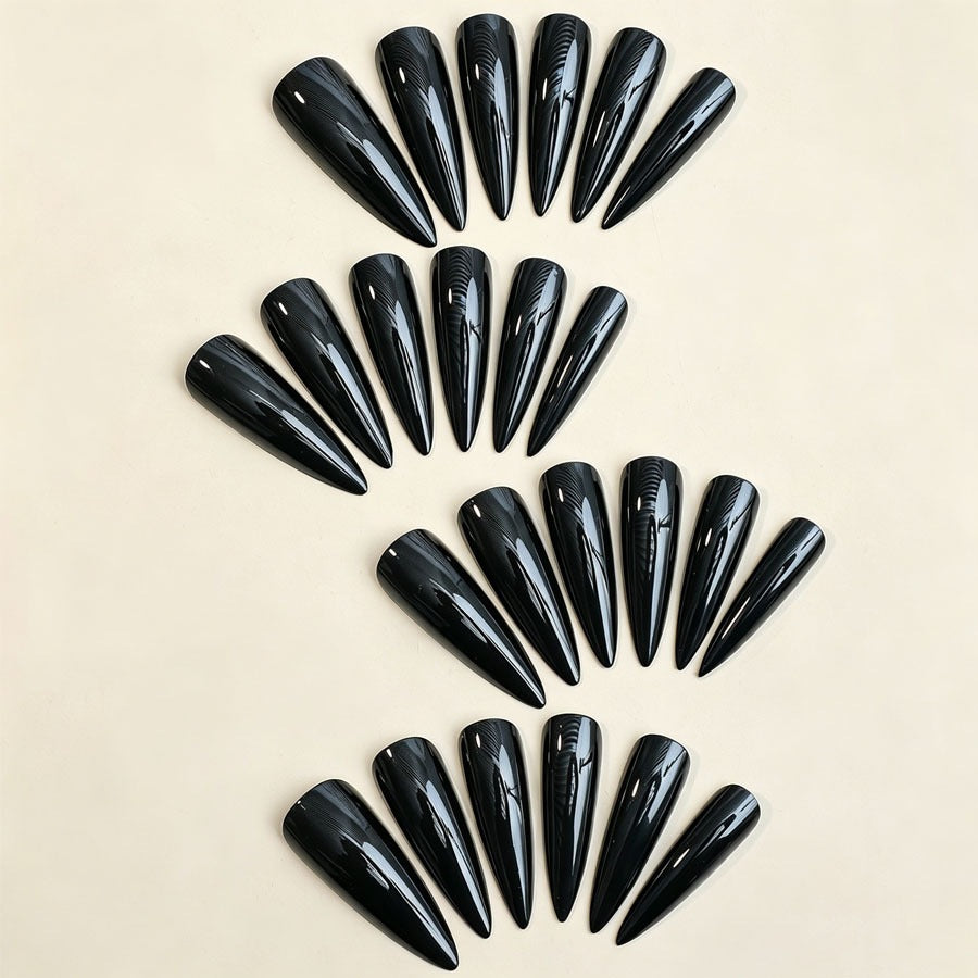 Kunstnägel im stilvollen Stiletto-Design Brehn