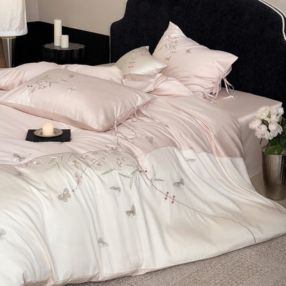 Luxuriöses Satin-Bettwäsche-Set mit floraler Stickerei Brehn