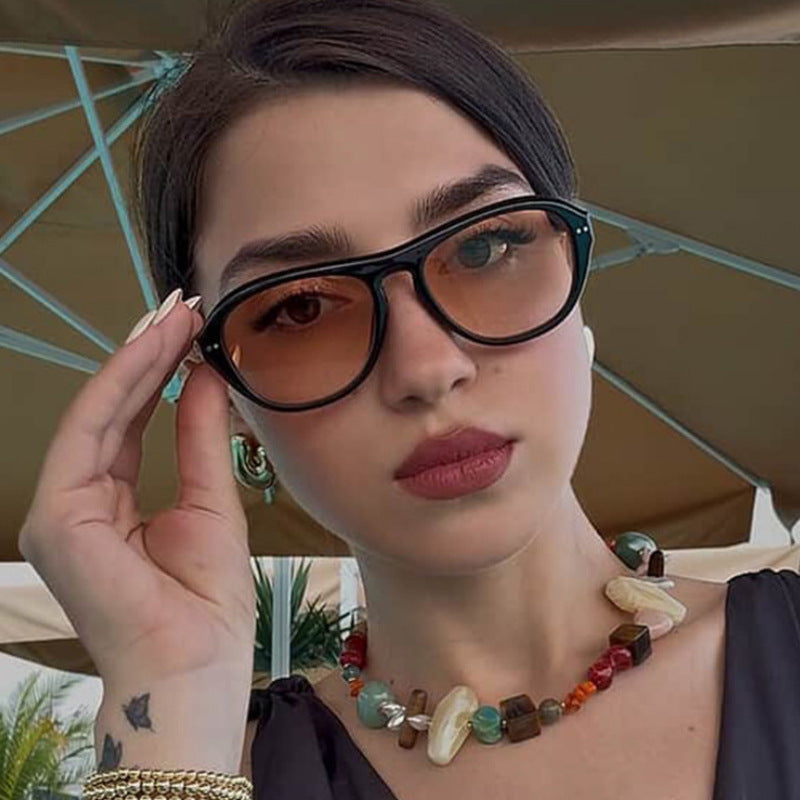 Damen modische Brille mit modischem gestreckt Rahmen und hochwertigem Kunststoff Brehn