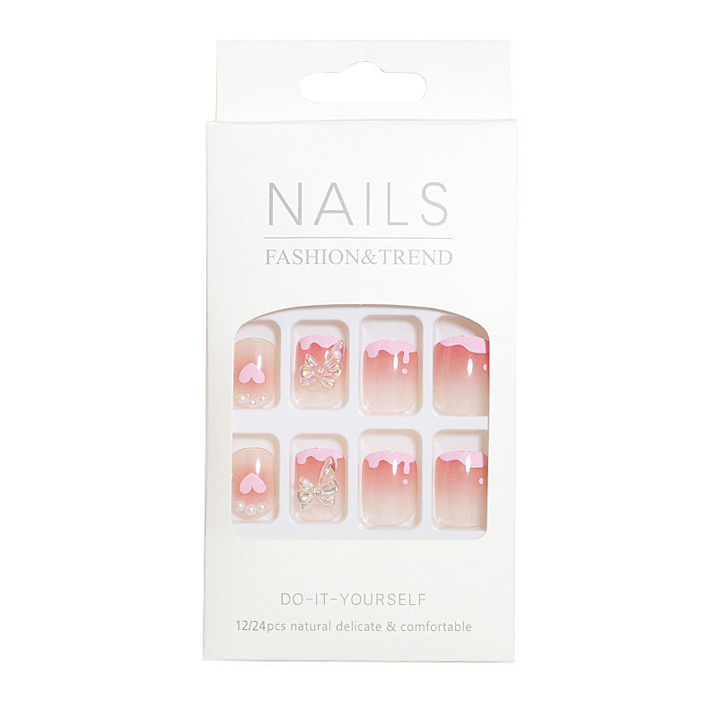 Romantisches Herzdesign Press-On Nagelset Brehn