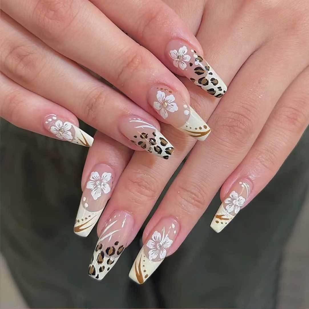 Künstlerisches Blumen- und Tiermotiv-Nagelkunst-Set