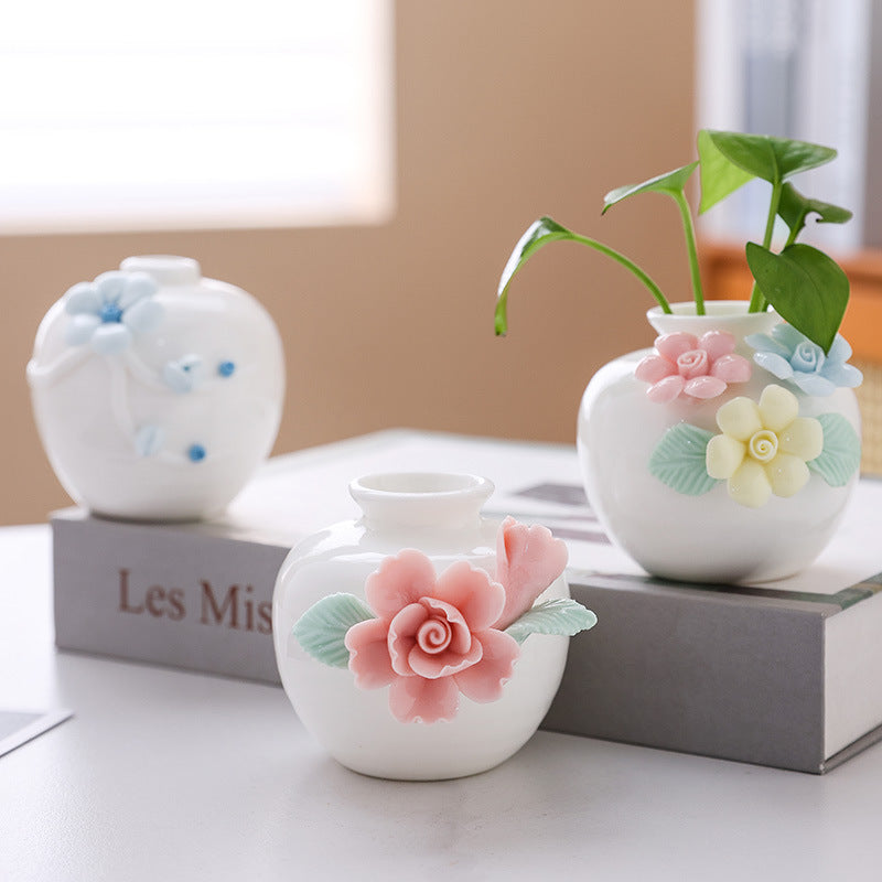 Dekorat Vase aus Porzellan mit Blumenmuster