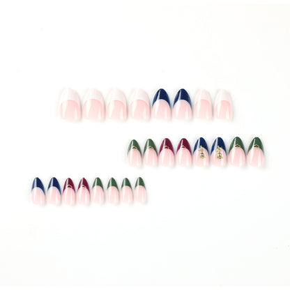 Kunstvolle Nagelspitzen mit Glamourösen Akzenten Brehn