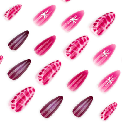 Kunstvolle Stiletto-Nägel mit eleganten Farbverlauf und filigranen Akzenten Brehn
