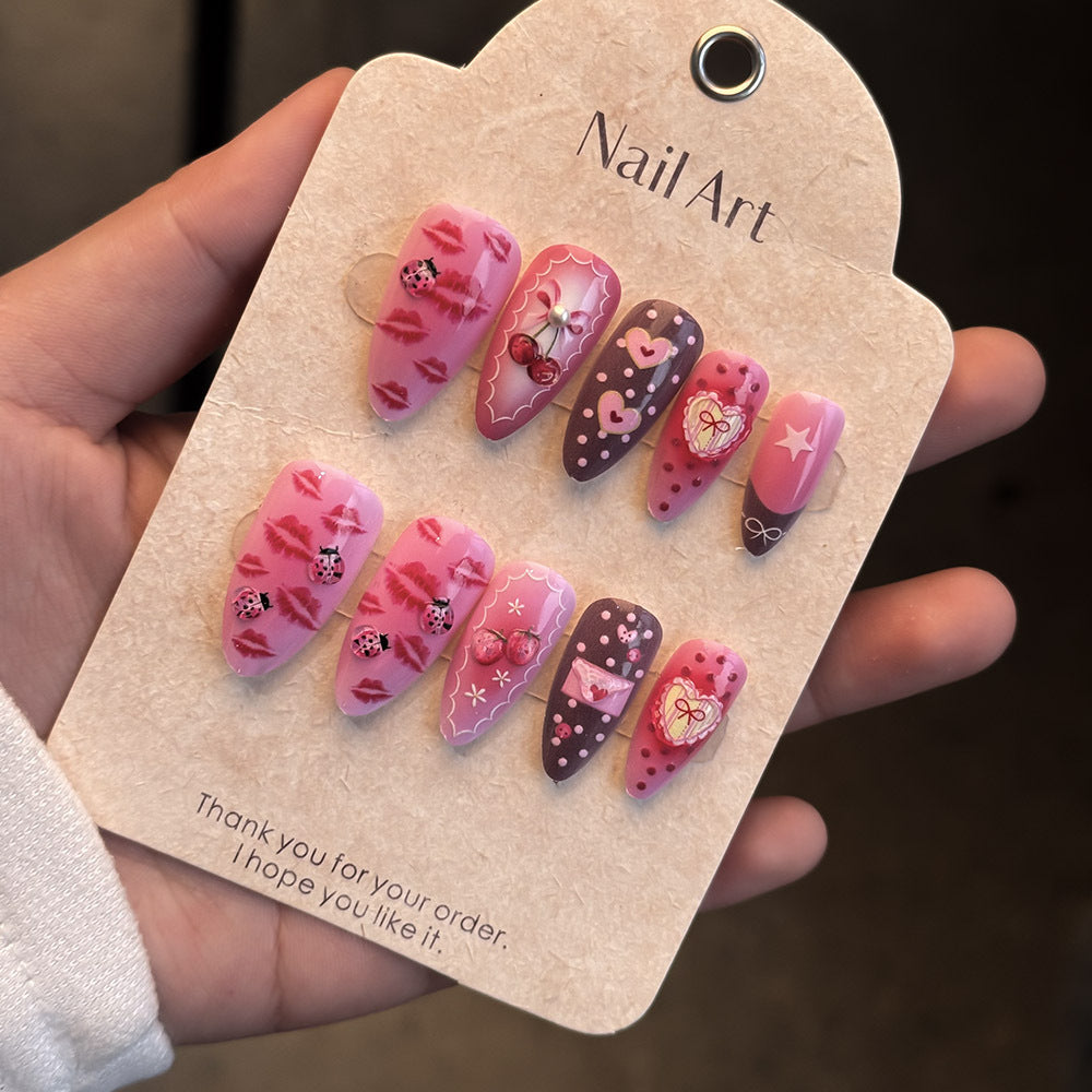 Romantisches Thema Press-On Nagelset Brehn