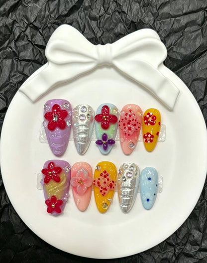 Künstlerisches Floral-Press-On-Nägel-Set