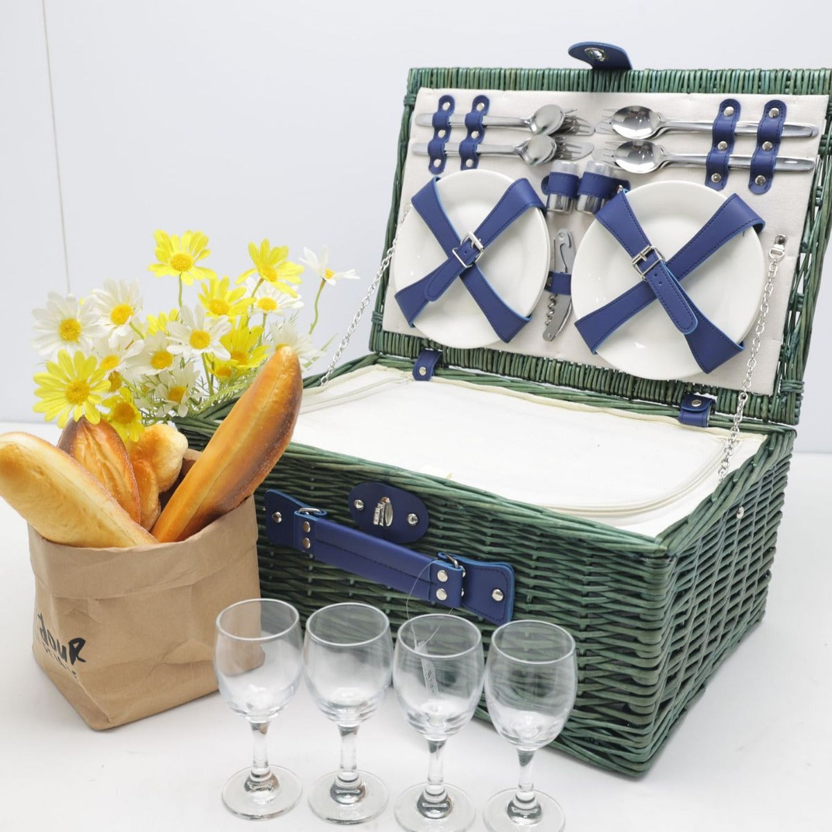 Damen Picknickkorb mit umfangreicher Ausstattungsoption und stilvollem Innenfutter Brehn