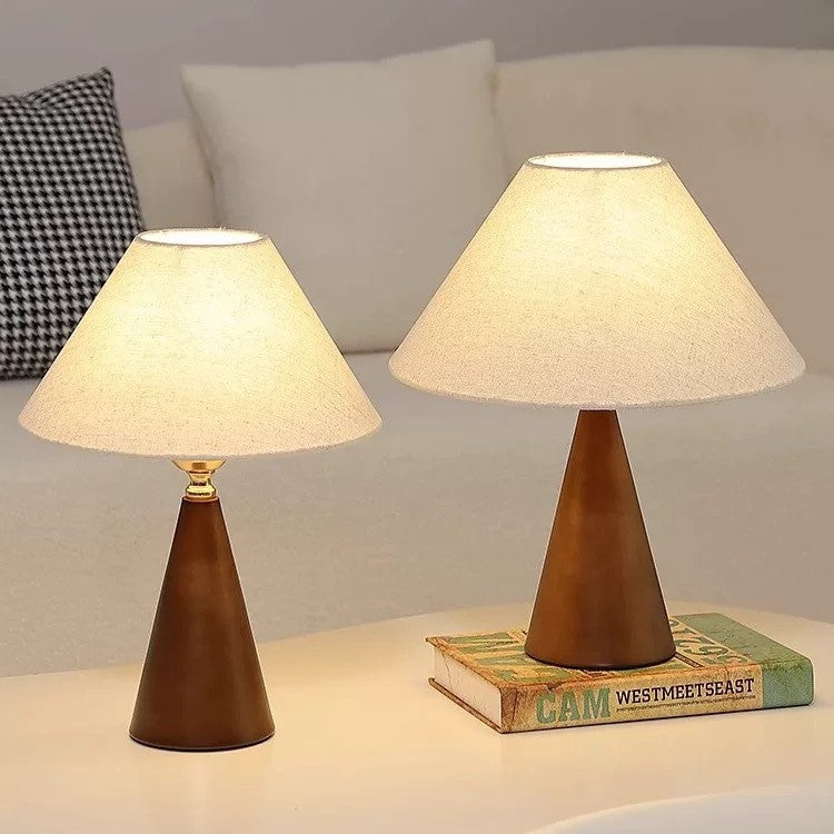Stylische Kegel-Tischlampe