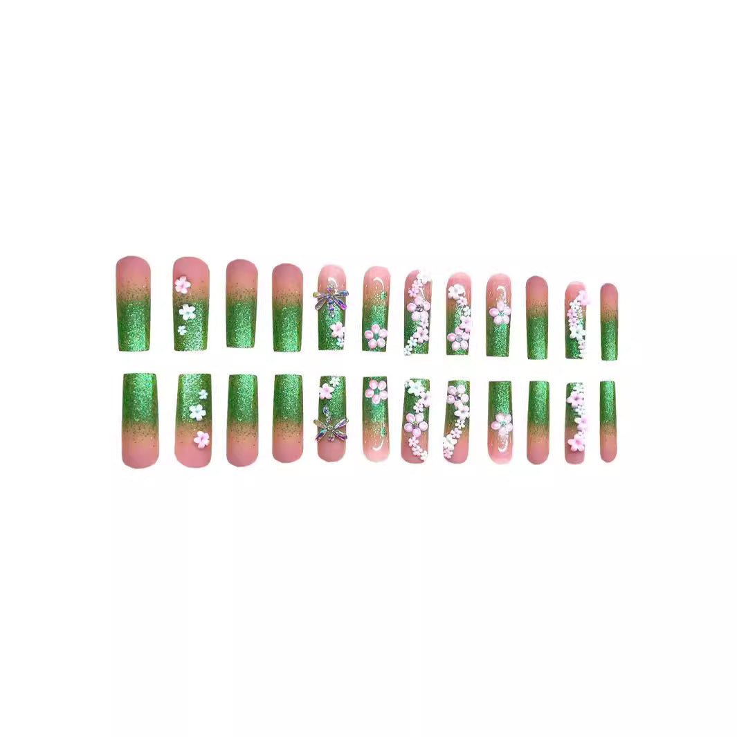 Blumenverzierter Press-On-Nagelset Brehn
