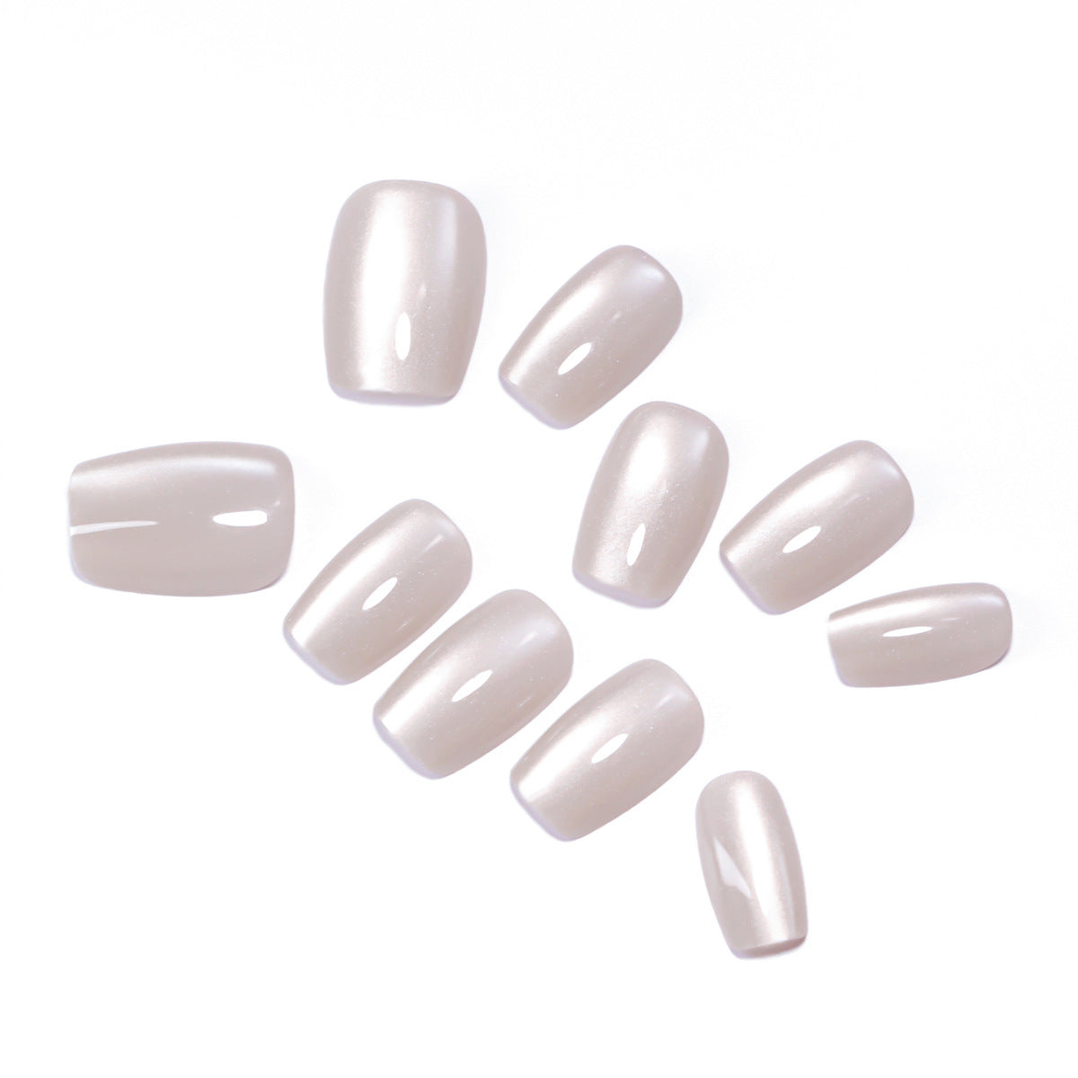 Künstliche Nagelkunst mit glänzender Oberfläche Brehn