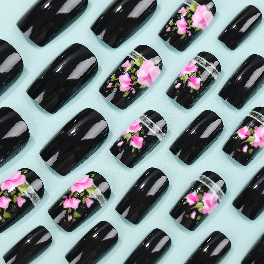 Kunstnagel Set mit elegantem Rosen-Design Brehn