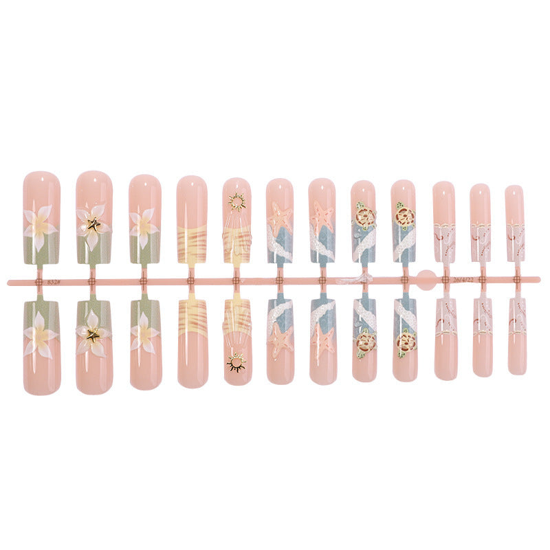 Kunstnagelset mit floralen und maritimen Mustern Brehn