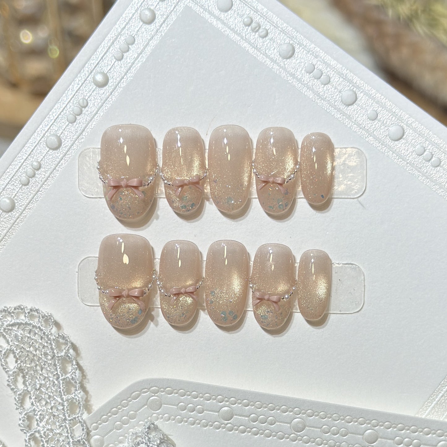 Themen Press-On Nagelkunstset mit Hello Kitty Designs Brehn