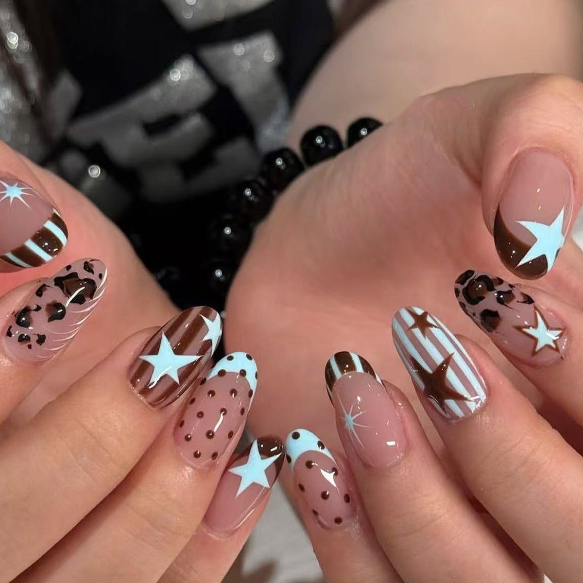 Glamouröse Nageldekorationen Brehn