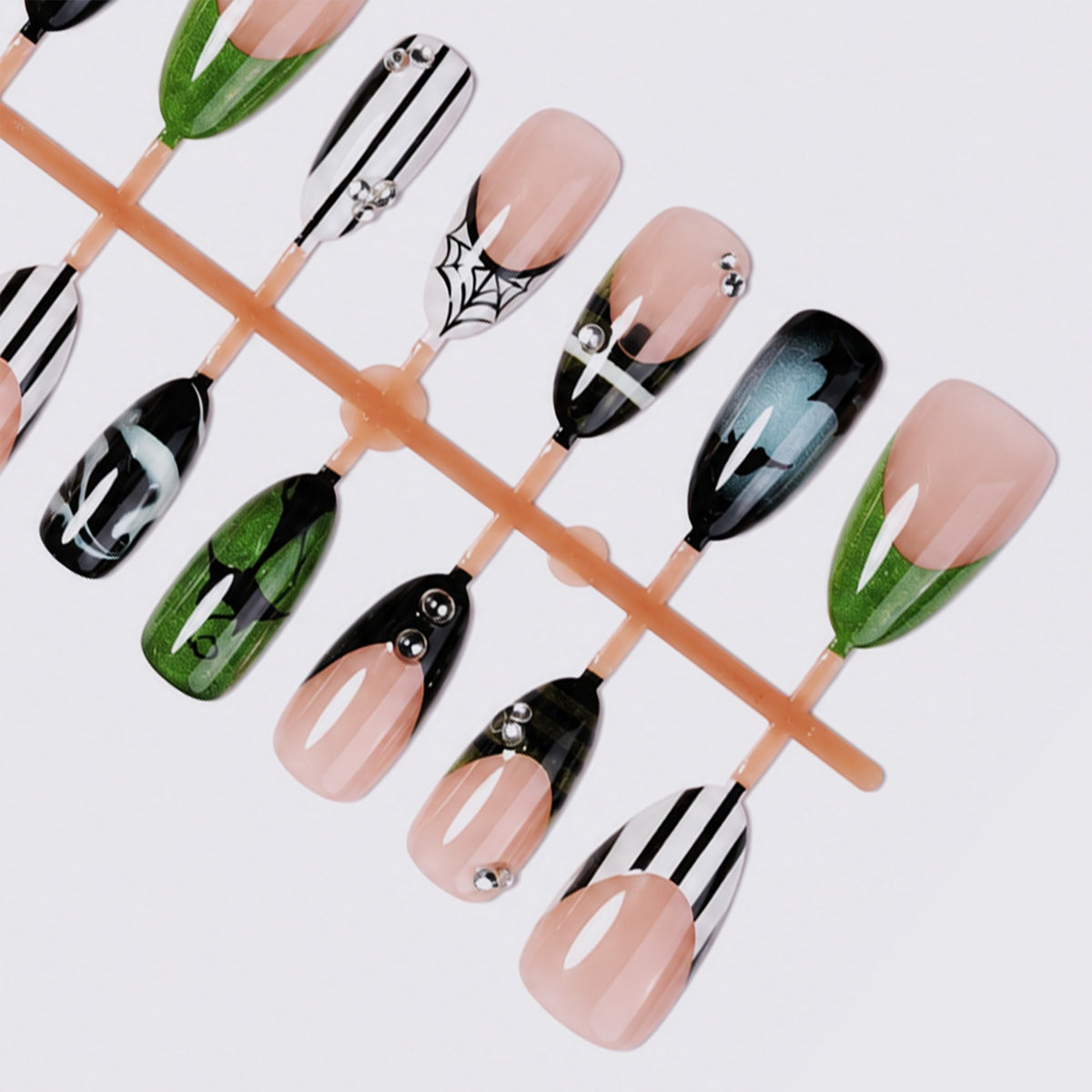 Kreatives Kunstnagelset mit Halloween-Motiv Brehn