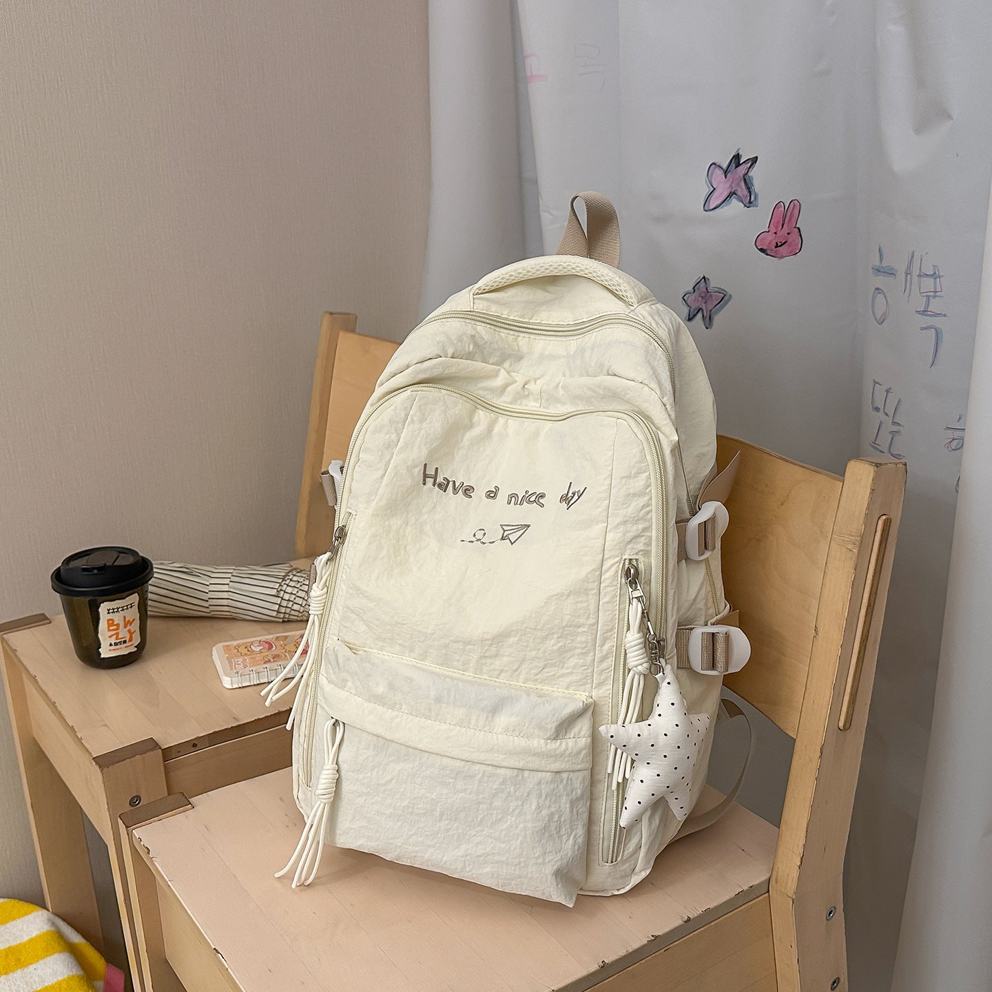 Süßer lässiger Schulrucksack