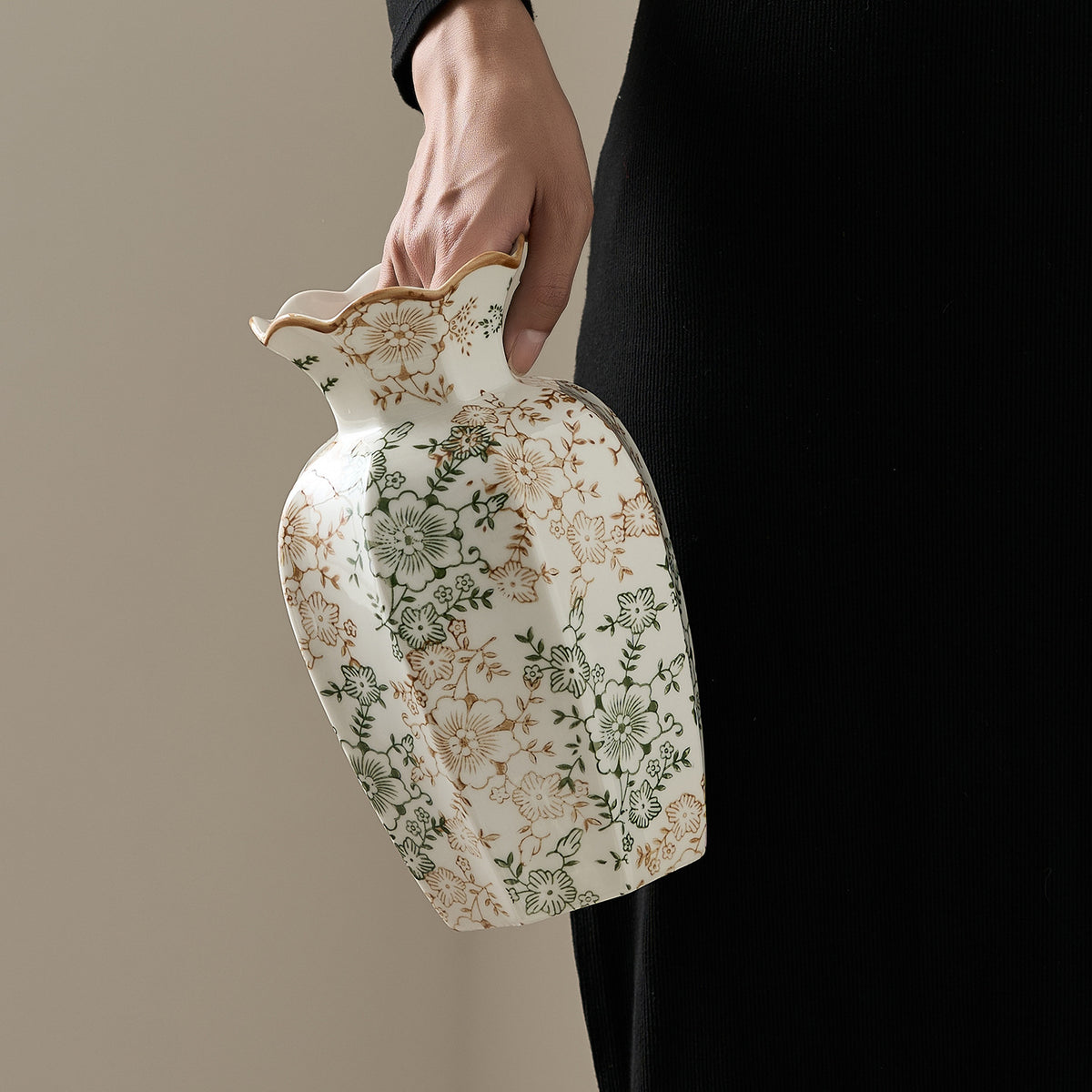 Elegante Keramikvase mit floralem Muster Brehn