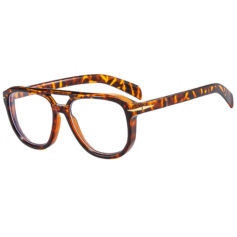 Damen Sonnenbrille mit markantem Rahmen und schützenden Gläsern Brehn