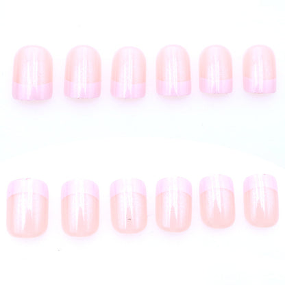 Elegante Französische Spitzen-Gel-Nagelkunst Brehn