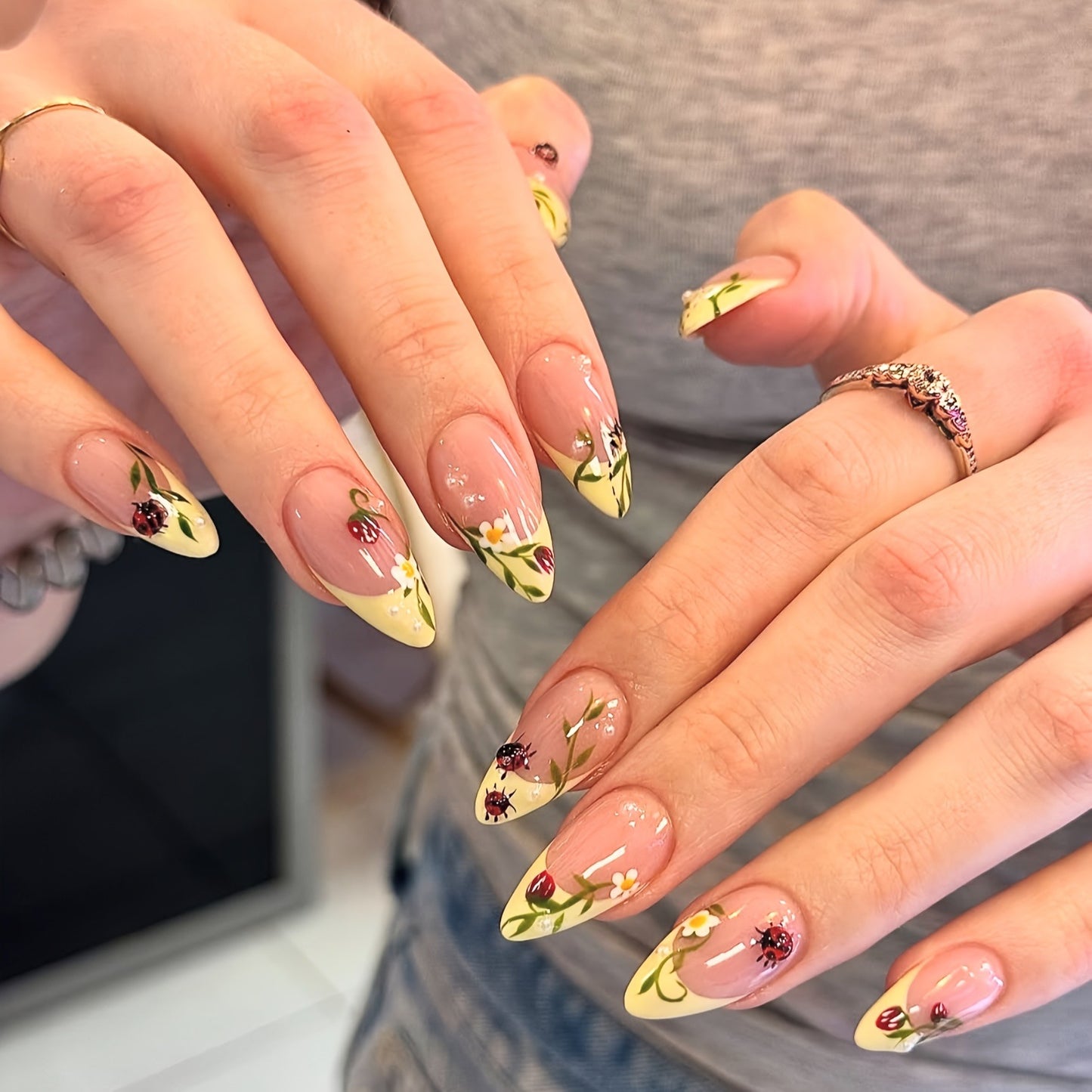 Premium Floral Design Press-On Nails Brehn