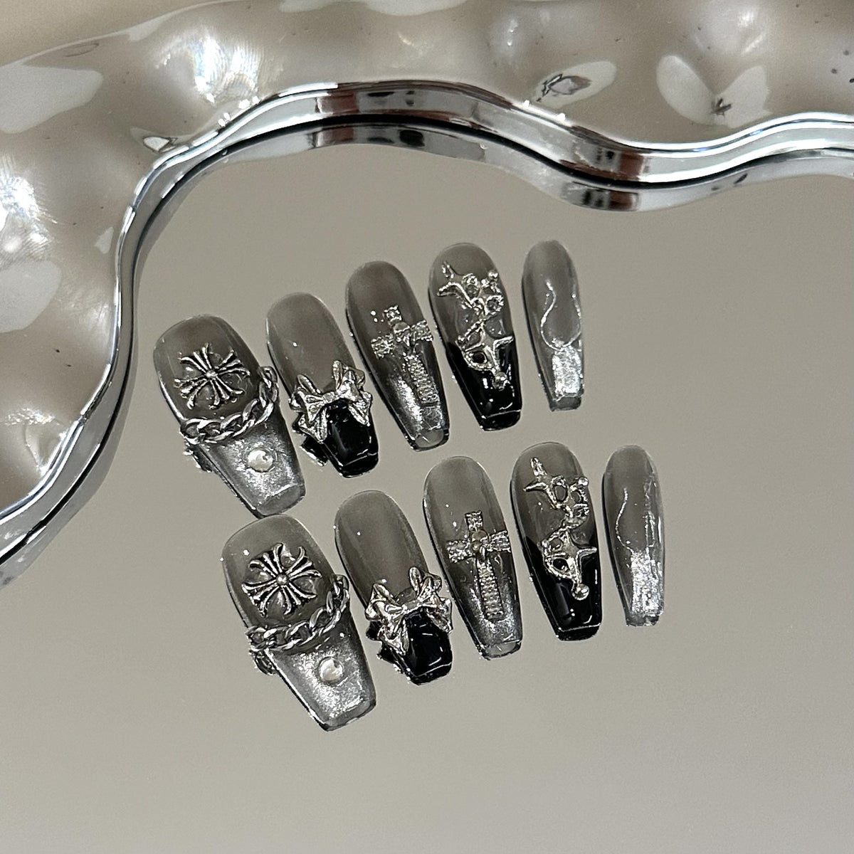 Künstlerisches gotisches Drucknagel-Set