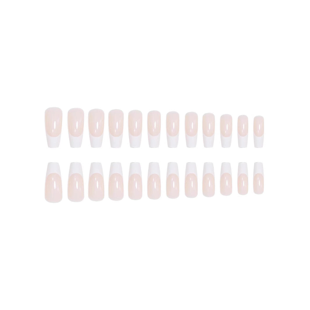 Elegante French Tip Nagelkunstverlängerungen Brehn