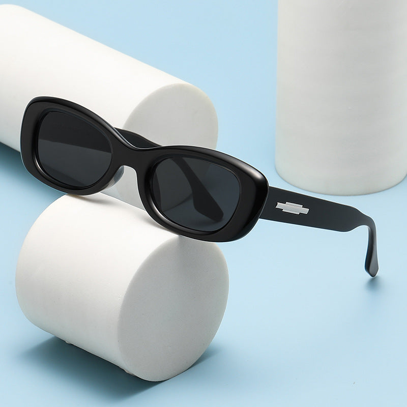 Damen modische Sonnenbrille mit ovaler Rahmenform und UV-Schutz Brehn