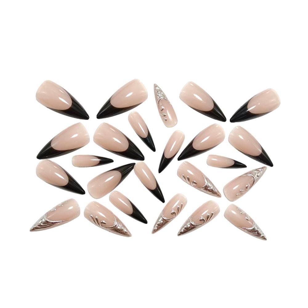 Elegante Nagelkunst mit Metallic-Design Brehn