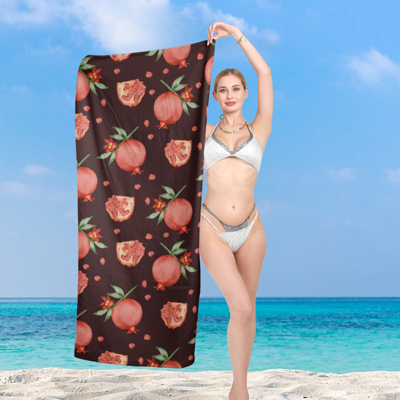 Strandtuch mit lebendigen floralen Muster und hautfreundlichem Material Brehn