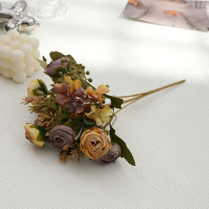 Lebensnahes Blumengesteck Stamm