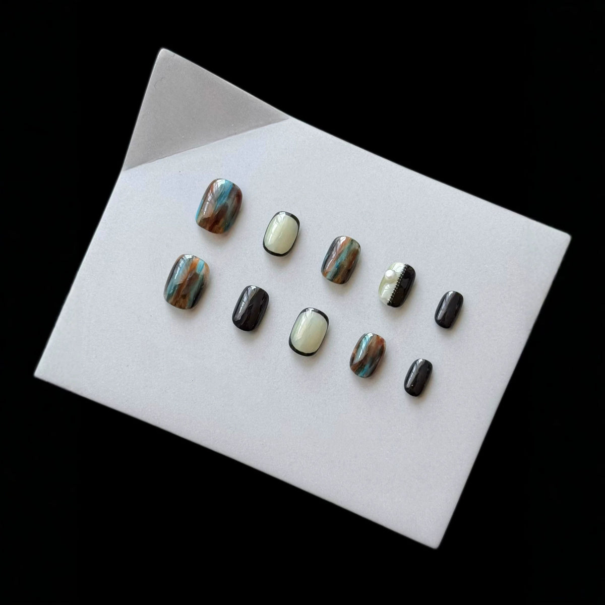 Künstlerisches abstraktes Press-On-Nagelset