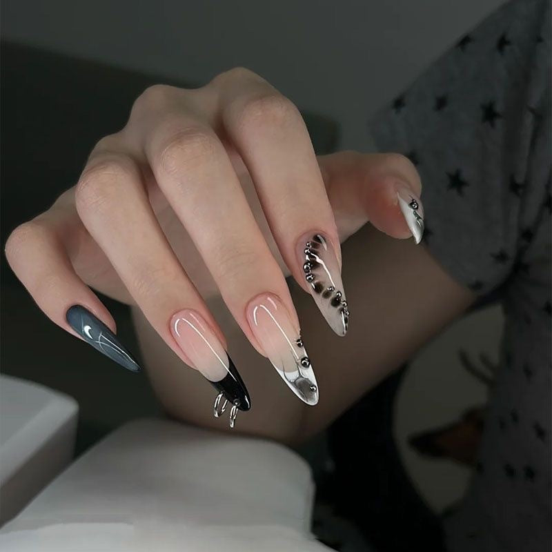 Künstlerische Übergroße Stiletto-Nagelverlängerungen