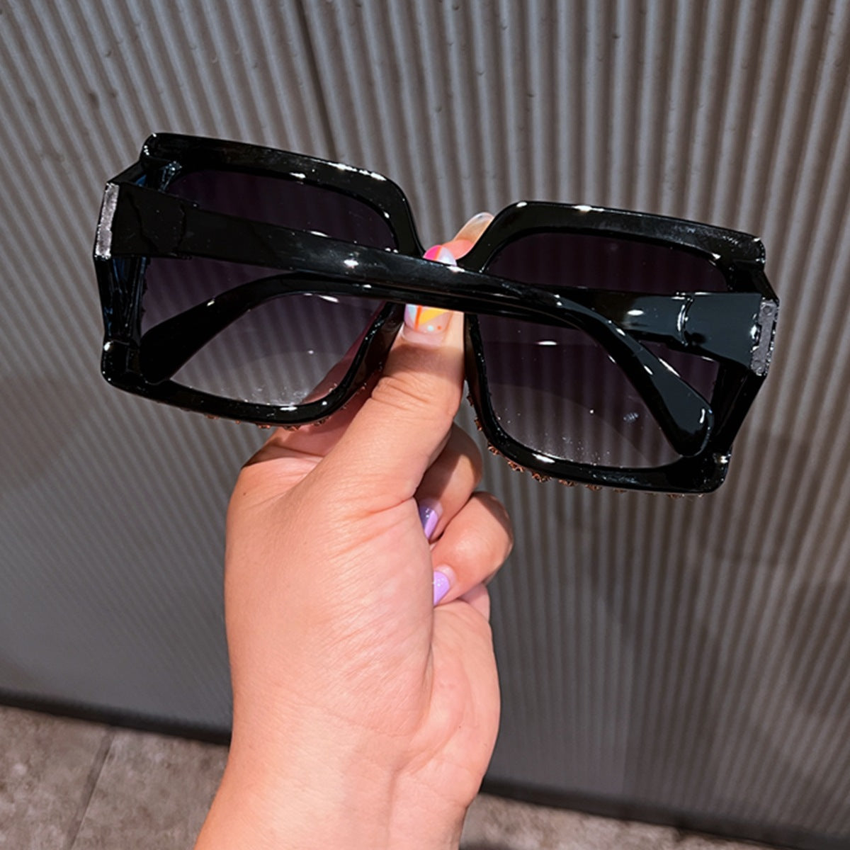 Damen glamouröse Quadro-Sonnenbrille mit strassverziertem Rahmen Brehn