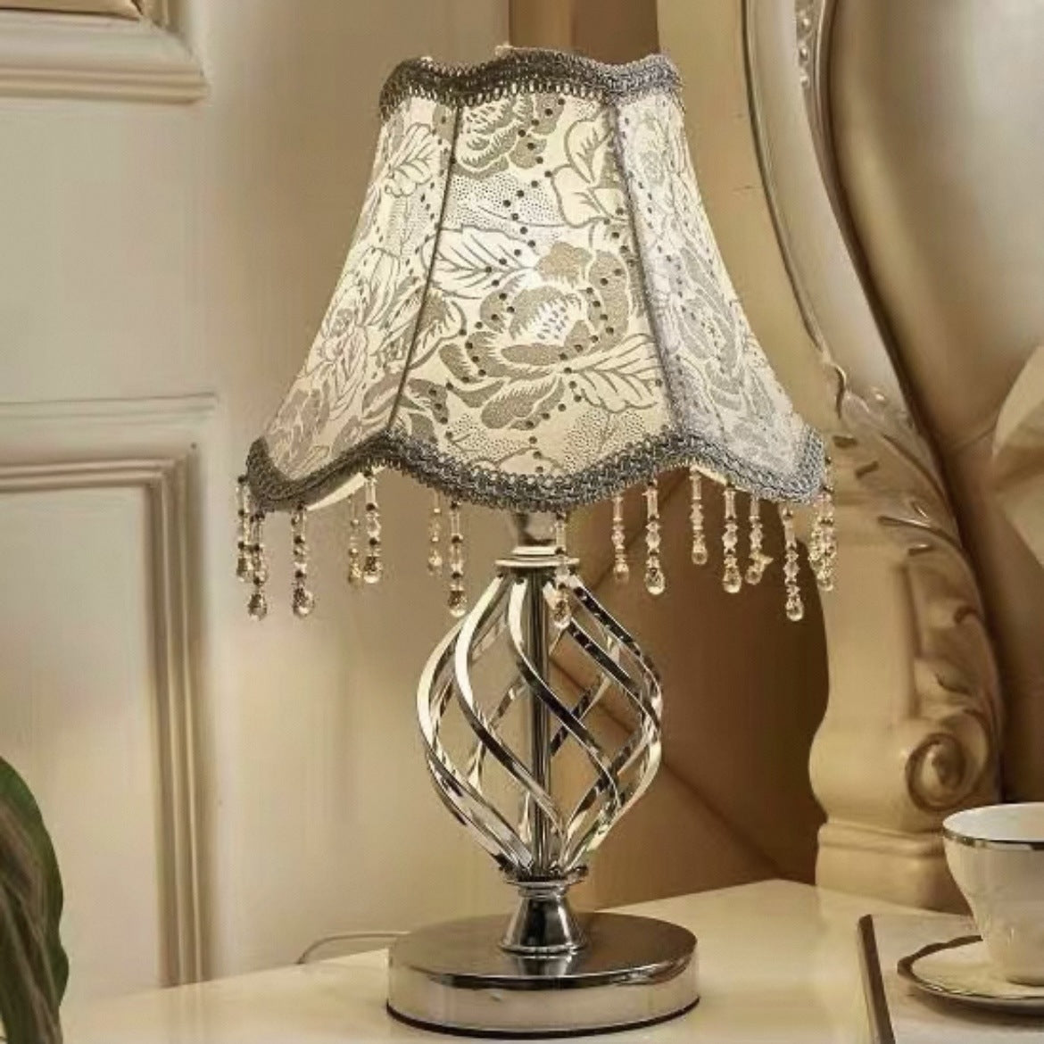 Florale dekorative Tischlampe