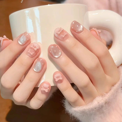 Glamouröse Kunstnägel mit Glitzer- und Ombre-Design Brehn