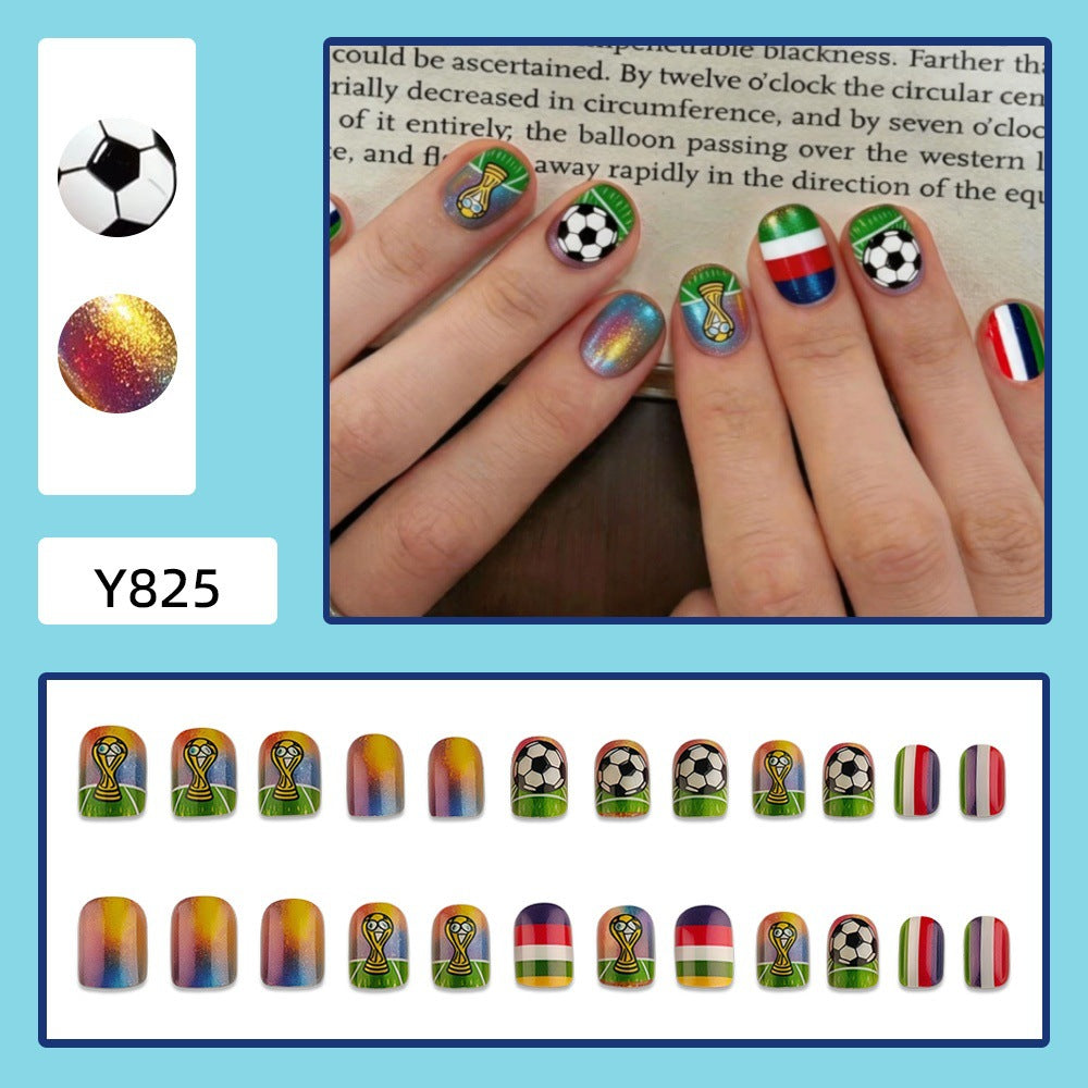 Kreatives Kunstnageldesign mit Fußballmotiven Brehn