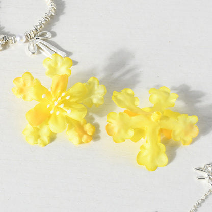 Florale dekorative Haarschmuck