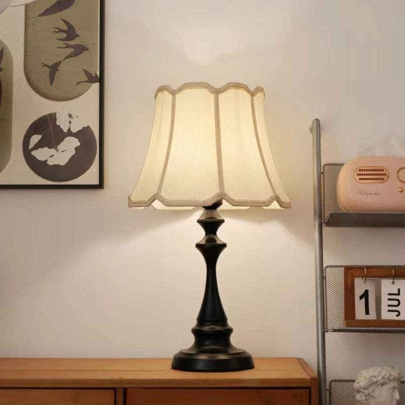 Elegante dekorative Tischlampe