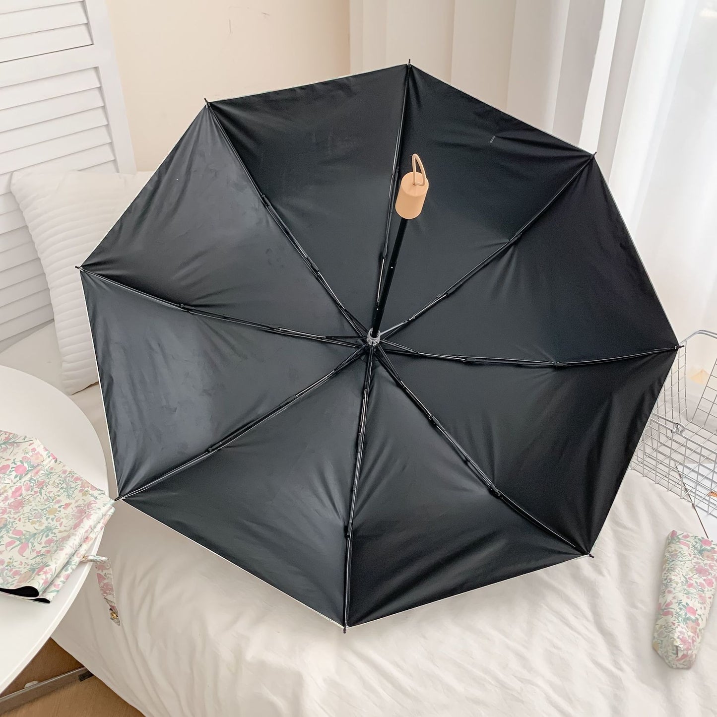Damen Faltbarer Regenschirm mit detailliertem Blumenmuster Brehn