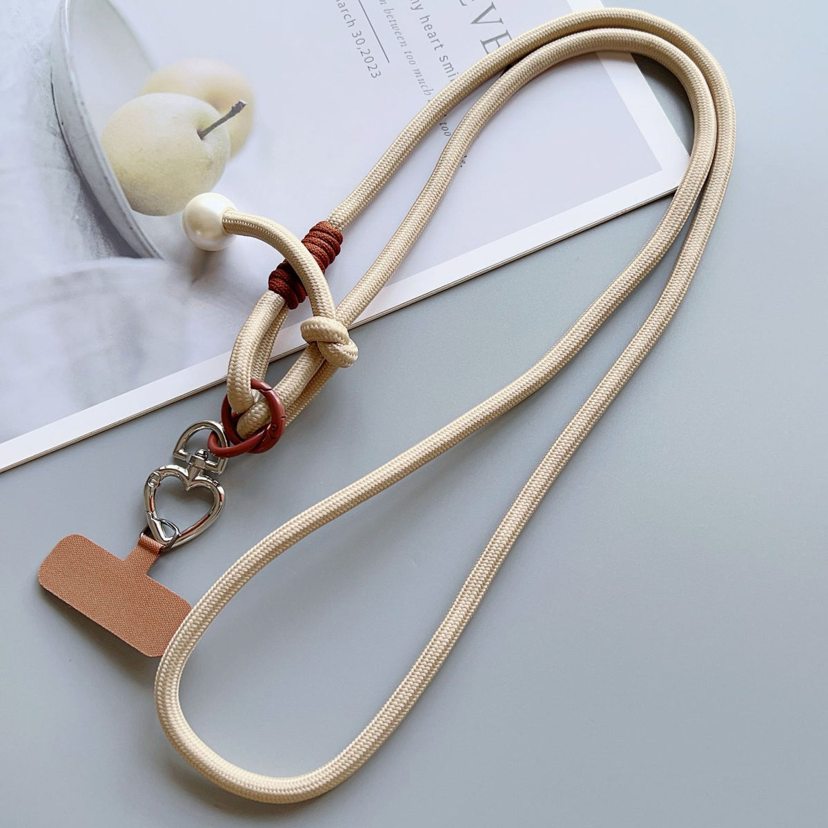 Dekoratives Halsband für ID-Halter Brehn