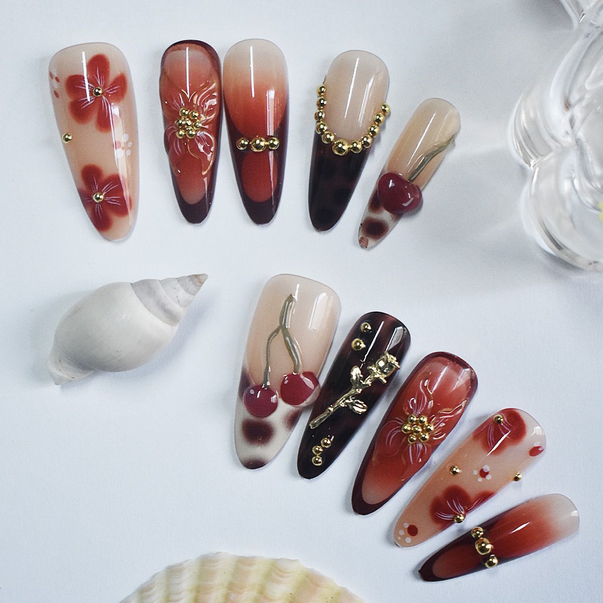 Künstlerisches dekoratives Press-On Nagelset Brehn